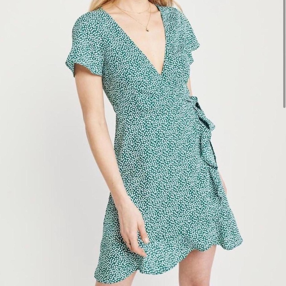 Abercrombie & Fitch Green Ruffled Wrap Sundress